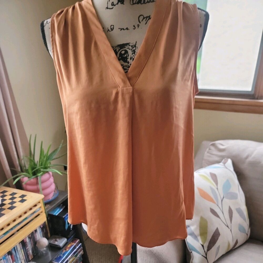 Women’s Vince Camuto Brown Sleeveless V-Neck Blouse Size Small Business Casual